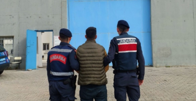 Kasten adam öldürmeden aranıyordu Havalimanı'nda yakalandı 19 IMG 20250422 WA0053 3 e1745362521875