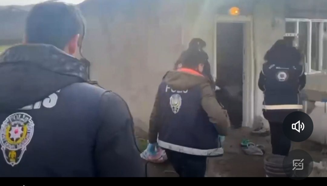 Göçmen kaçakçılarına operasyon 44 kişi yakalandı 11 Screenshot 20250426 151901 Samsung Internet