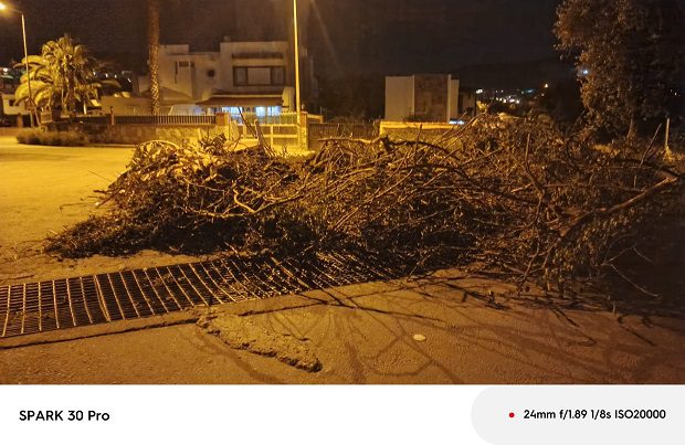 Toplanmayan Çöpler, mahalle sakinlerini tedirgin ediyor 11 5a65dc26 5e64 44ea b9cd 671a213db693 1