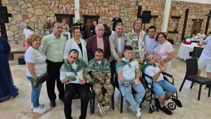 Özel çocuklara temsili askerlik kınası yakıldı 15 682328bbf40b18628e7b78a0
