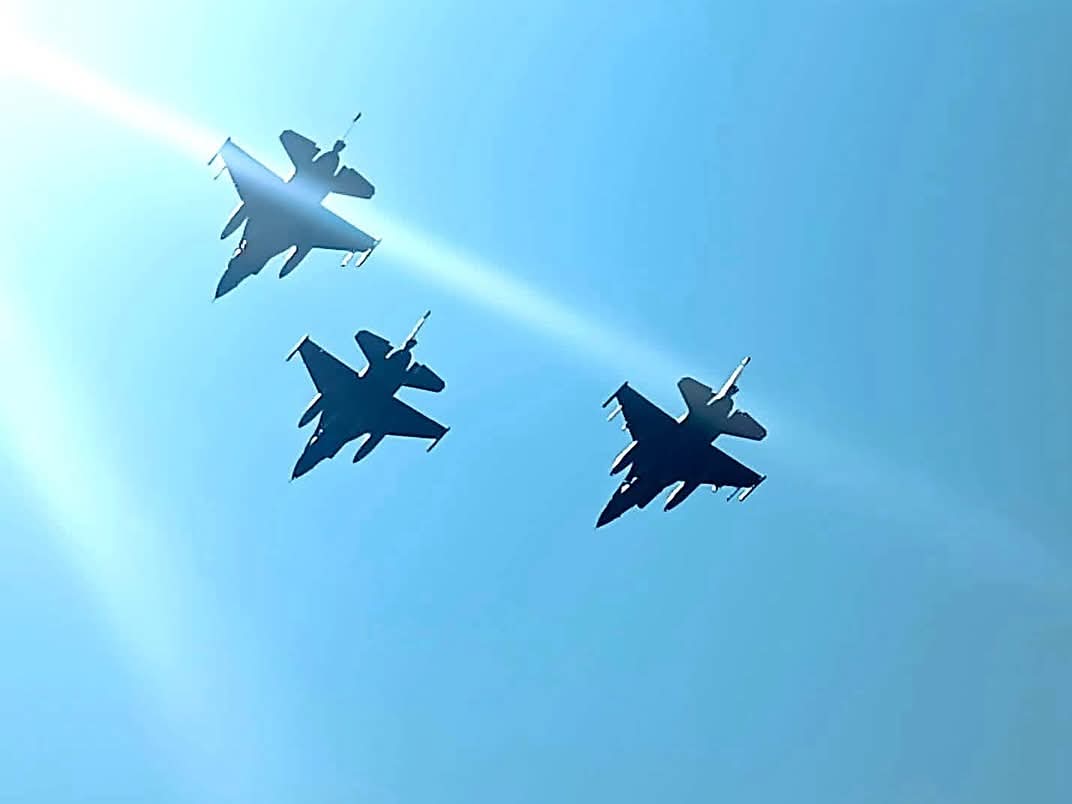 Muğla'da F-16 savaş uçaklarının gösterileri nefes kesti 15 FB IMG 1747657379318