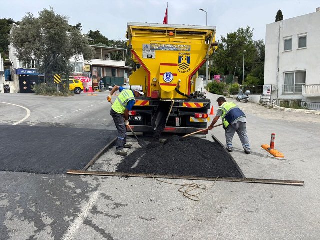 Yol Bakım Onarım Çalışmaları 2 WhatsApp Image 2025 05 13 at 10.38.03
