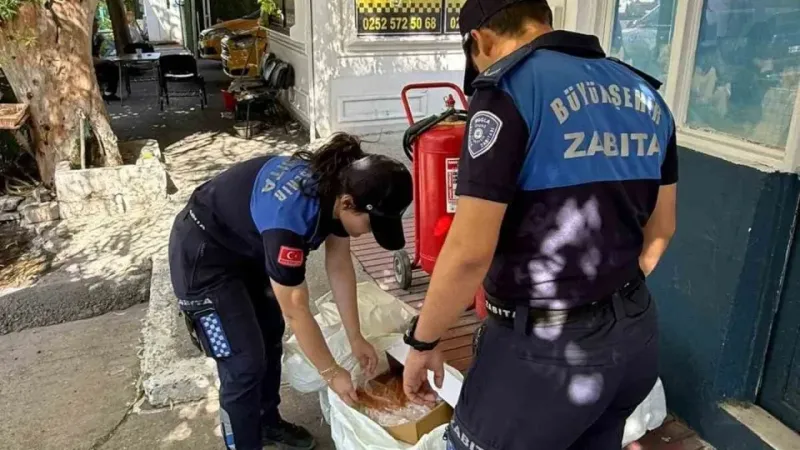 Yatağan Otogarı’nda şok! Etiketsiz et ele geçirildi 9 319562168 1756401992