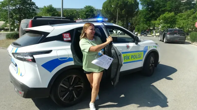 ÖSYM sınavına yetişemeyen öğrencilerin imdadına polis yetişti 7 aw480963 01