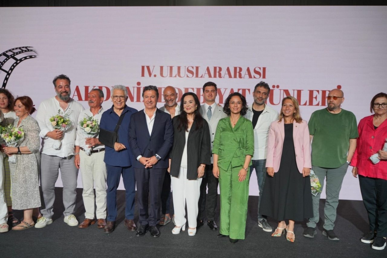 IV. Uluslararası Akdeniz Edebiyat Günleri’nde Filiz Akın Anıldı 3 bodrum belediyesi bodrumda edebiyat ve sinema konusuldu 3 scaled