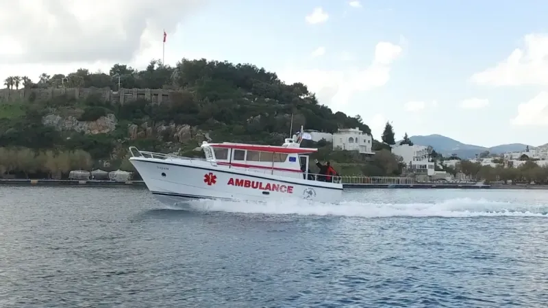 Leros’ta yaralandı deniz ambulansıyla Bodrum'a getirildi 3 deniz kurtarma 1
