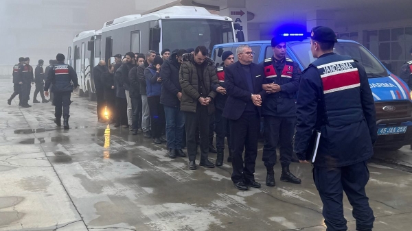 17 ilde suç örgütü operasyonu; 38 tutuklama 11 manisa merkezli 10 ilde s 983 2 41 e1750756146300