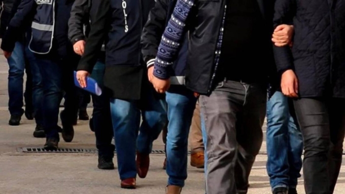 FETÖ'ye yönelik operasyonlarda 49 şüpheli yakalandı 7 1745008369715 son haber muhabir psd 2 scaled e1755335091744