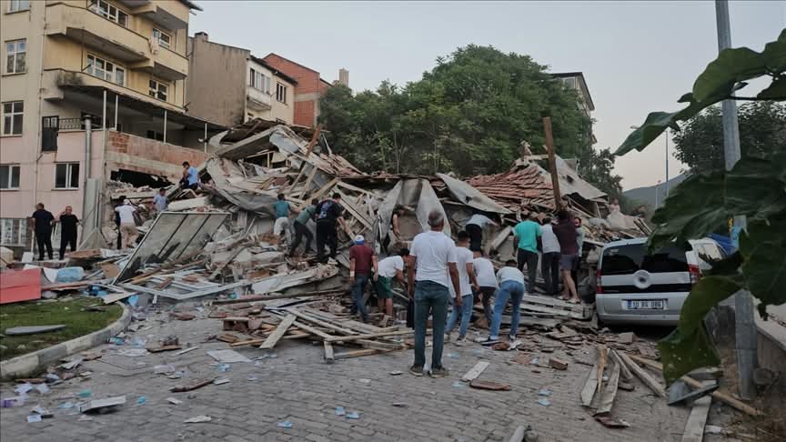 Balıkesir'in Sındırgı ilçesi olan 6,1 büyüklüğünde deprem 2 FB IMG 1754848551938