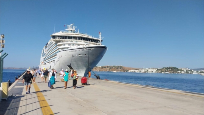 Seabourn Encore’ 579 yolcu ile geldi 10 bc4e5707 411f 4bbd a2b2 fa8d0577ab38 scaled e1755852905179
