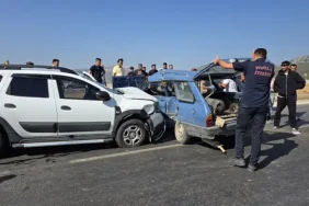 Kavşak 'ta kaza 1 Ölü 2 Yaralı 3 whatsapp-image-2025-08-23-at-183829_1755965348_PGEXal