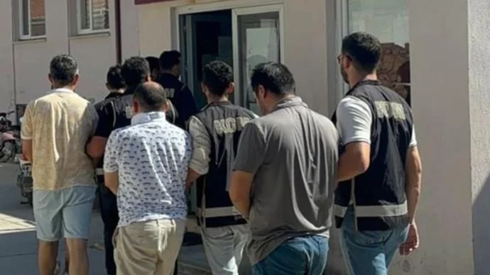 Yunanistan’a kaçmaya çalışan 8 FETÖ üyesi yakalandı 15 a w537677 01 e1757845230650