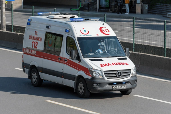 Boğulma tehlikesi geçiren kadın kaldırıldığı hastanede kurtarılamadı 18 istanbul turkey april 11 2021 600nw 1954278520