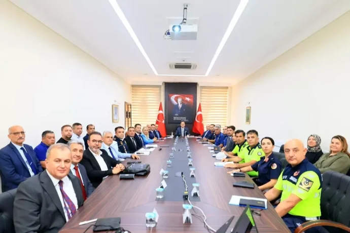 Muğla'da Okul Güvenliği Toplantısı Yapıldı 3 mugla da okul guvenligi toplantisi 19032474 amp e1757707589287