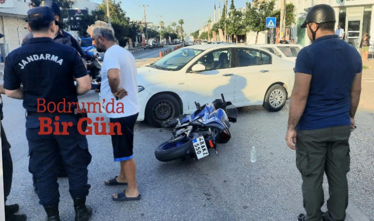 Otomobile çarpan motosiklet sürücüsü yaralandı 16 97252894 17a0 4757 99f8 862e1fff268e