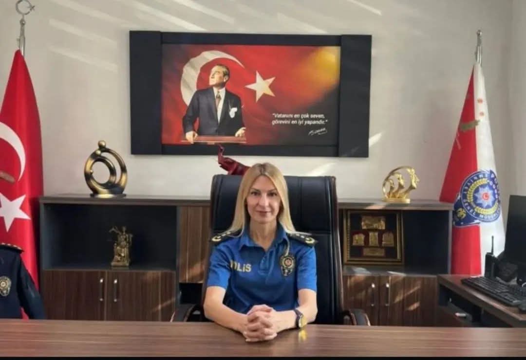 İLK KADIN İLÇE EMNİYET MÜDÜRÜ GÖKÇEN DOĞAN GÖREVE BAŞLADI 17 FB IMG 1759780299882