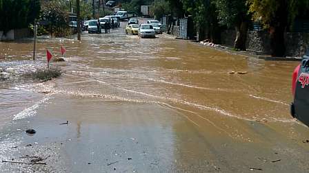 yagmur yollari gole cevirdi 1761132838 9bVpmW