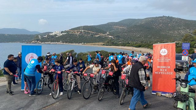 Bodrum’da “Pedal Çevir, Adım At” Etkinliğine Gençlerden Yoğun İlgi 16 587090776 18079797353166632 8571989912721438947 n