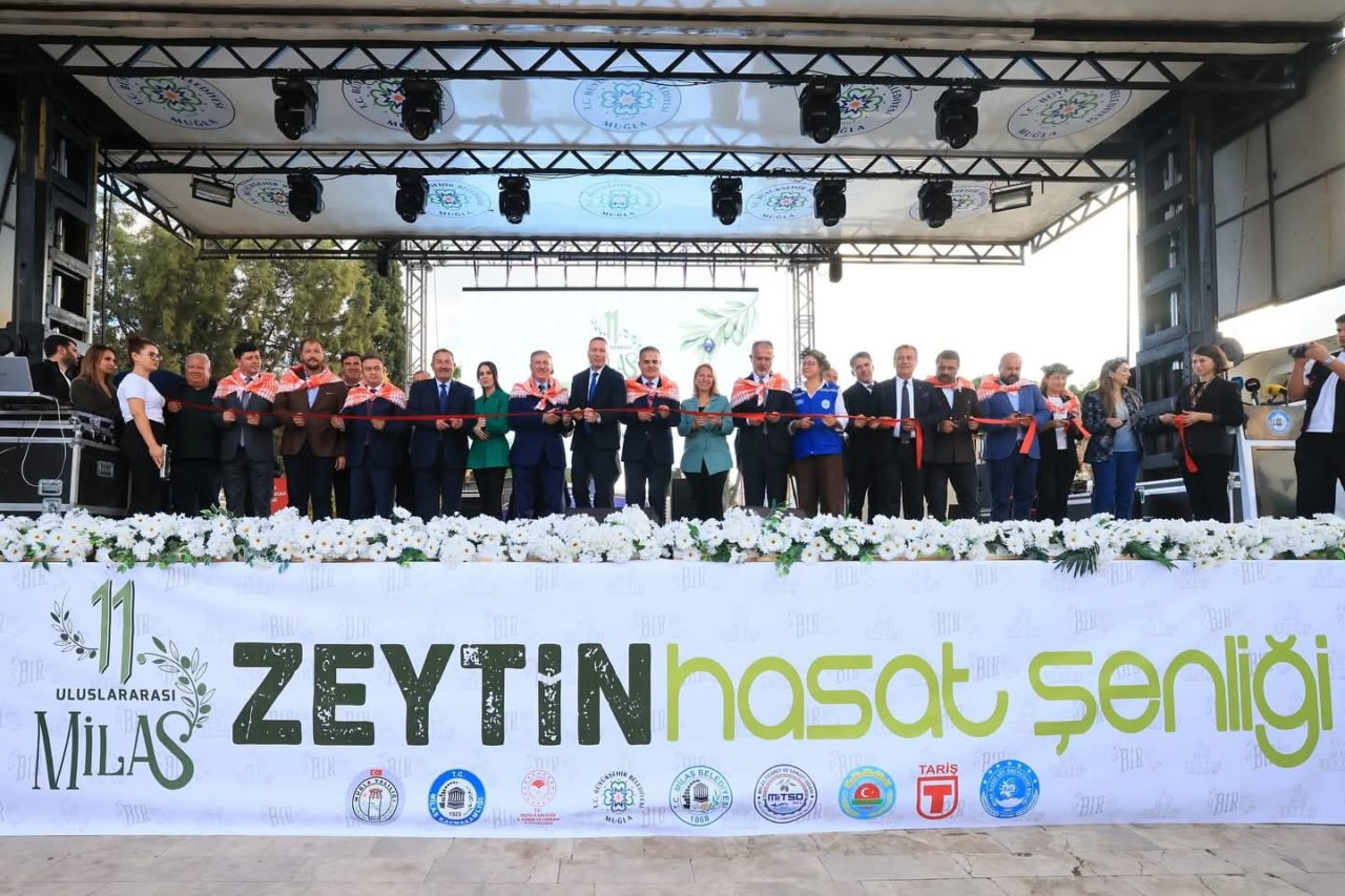 Milas’ta Zeytinin Bereketi 11. Kez Şenlikle Taçlandı 12 FB IMG 1762871819447 scaled