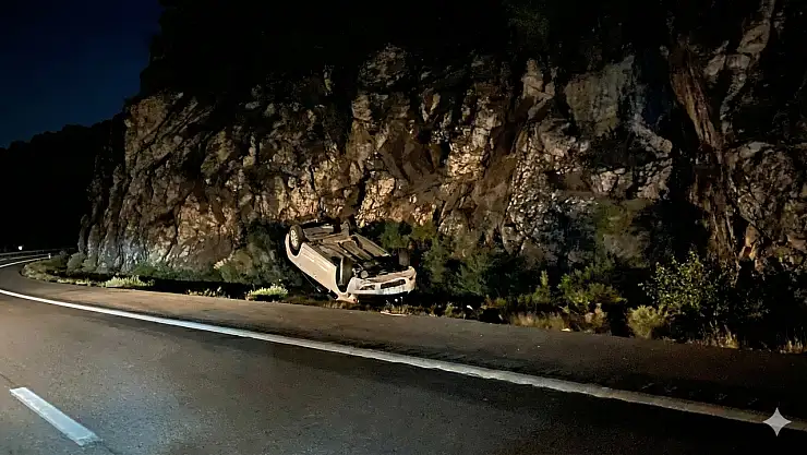 Otomobil Takla Atarak Şarampole Uçtu 6 milas ta feci kaza otomobil ta 1764193483 p2Vbva