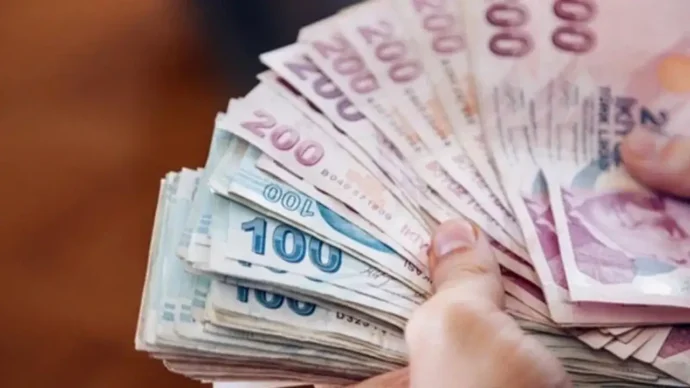 Memur ve emeklinin 5 aylık zam oranı belli oldu 16 vergi ceza ve harclar artiyor yeniden degerleme orani resmi gazetede iste 2026da gece 3266539 202511270828 2 e1764232772377