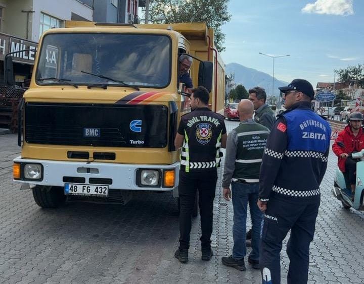 Kaçak Hafriyatla Mücadelede Denetimleri Sürdürüyor 7 Buyuksehir Kacak Hafriyatla Mucadelede Denetimleri Surduruyor 2