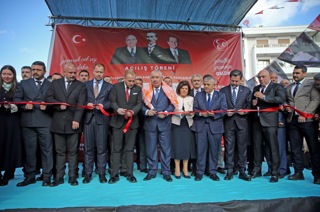 Semih Yalçın: “Türk milleti, ‘Terörsüz Türkiye’ olgusunu destekliyor” 1 MHP GENEL BASKAN YARDIMCISI YALCIN MUGLADA PARTISININ IL BINASININ ACILISINA KATILDI