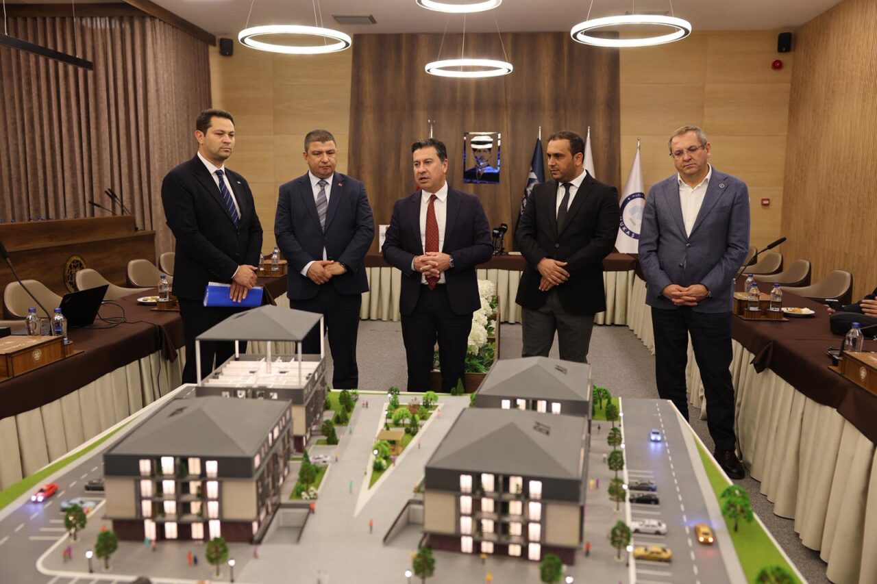 MUKAŞ’ın “Geleceğin Muğlası Projesi” için İlk İmzalar Atıldı 7 MUKASin Gelecegin Muglasi Projesi icin Ilk Imzalar Atildi 5 scaled