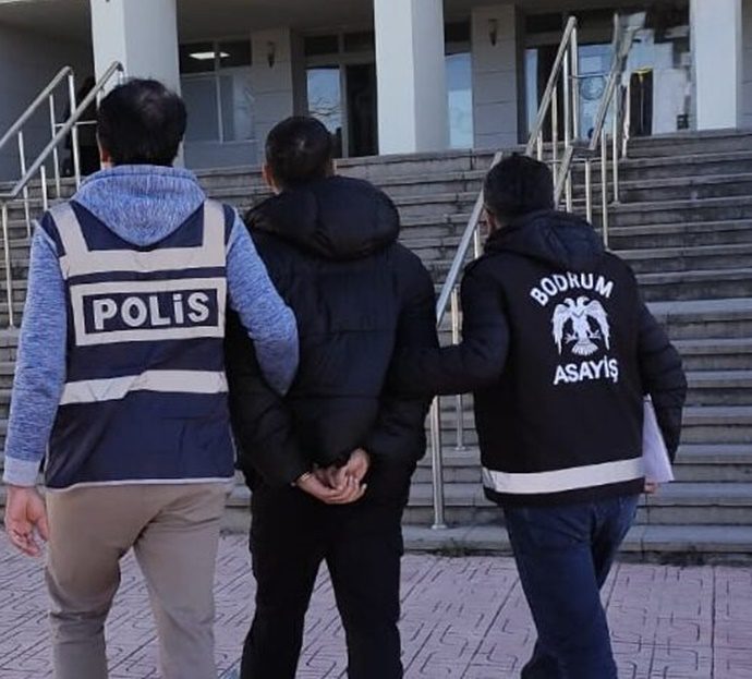 Denetim yapan polisi yaralayan sürücü tutuklandı 17 bodrumda denetim yapan polisi yaral 1066556 son gelisme 533x600 1