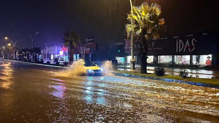 Bodrum 'da beklenen yağış etkili olmadı 11.kg yağış düştü 5 images 22