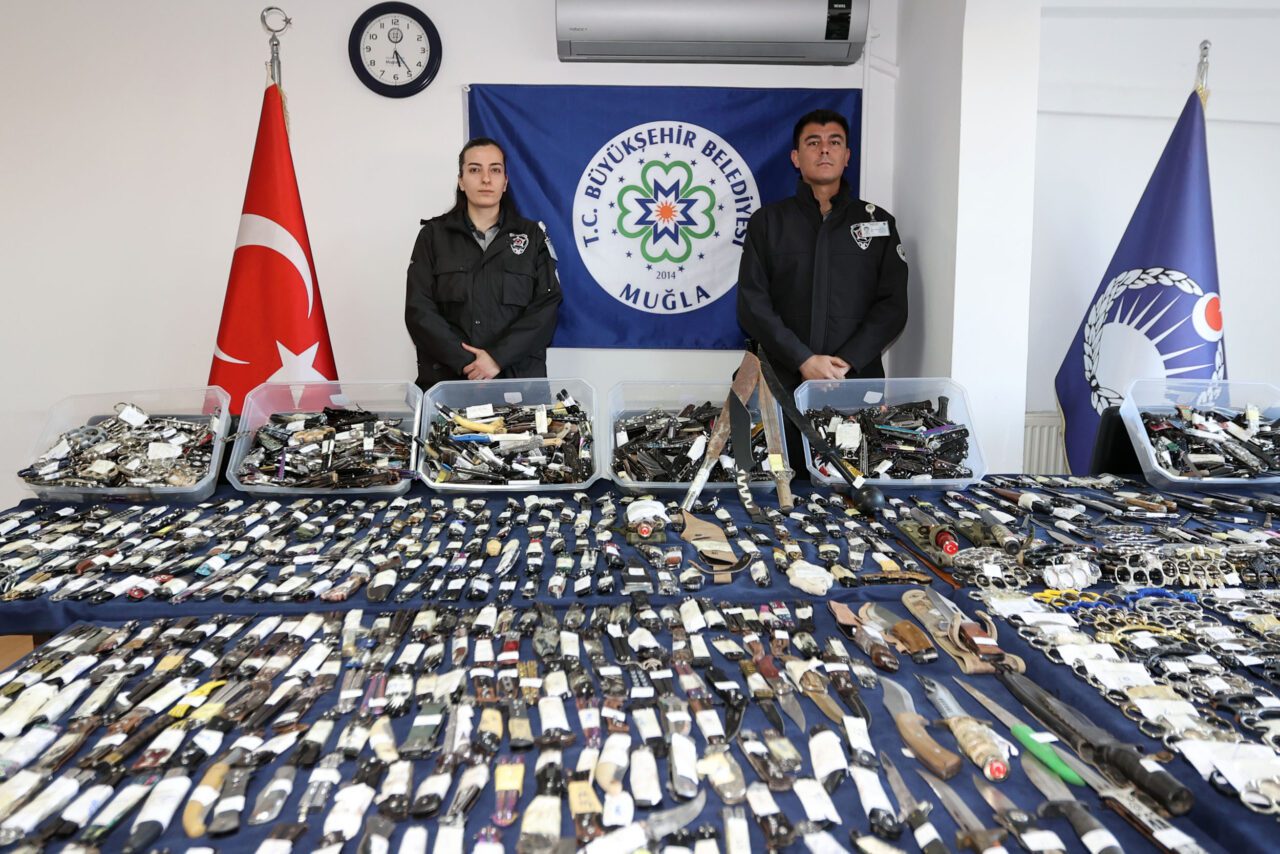 Otogarlarda Sıkı Güvenlik: 2 Bin 520 Kesici Alet Ele Geçirildi 16 Buyuksehirden Otogarlarda Siki Guvenlik 2 bin 520 Kesici Alet Ele Gecirildi 4 scaled
