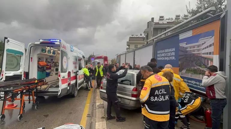 Fethiye’de otomobil istinat duvarına çarptı: 1 ölü, 3 yaralı 9 699497d4f54a18c0d0f9579d