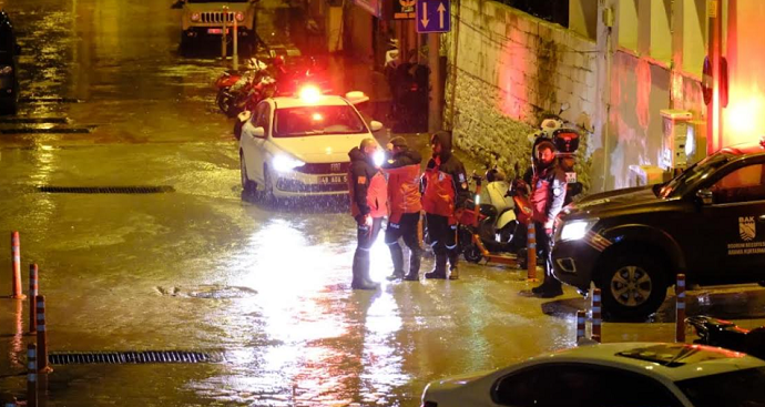 Bodrum Belediyesi Yağış Nöbetindeydi 15 Adsiz