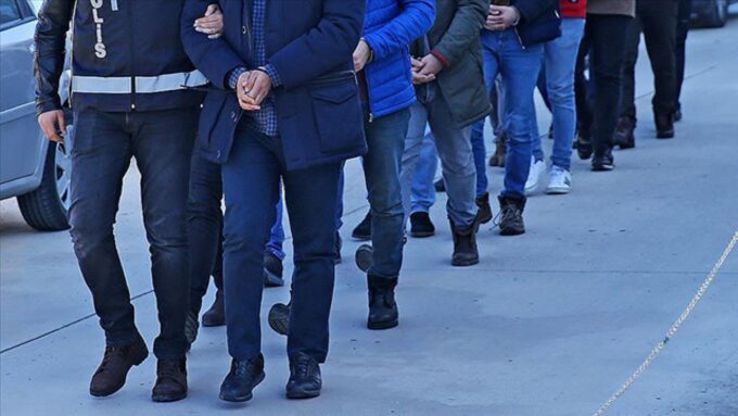 Muğla Dahil 4 İlde Sokak Çetelerine Operasyon: 33 Gözaltı 20 gozalti aa 1570577 e1770969290307