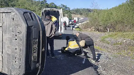 kamyonetin lastiği patladı 1 yaralı 19 milas ta karsi seride gecen ka 1771499874 ksgVW9