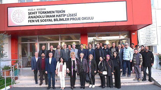 (İMHAD) Geleneksel İftar Yemeğinde Buluştu 15 647004185 10164872265861661 2761862649120250737 n