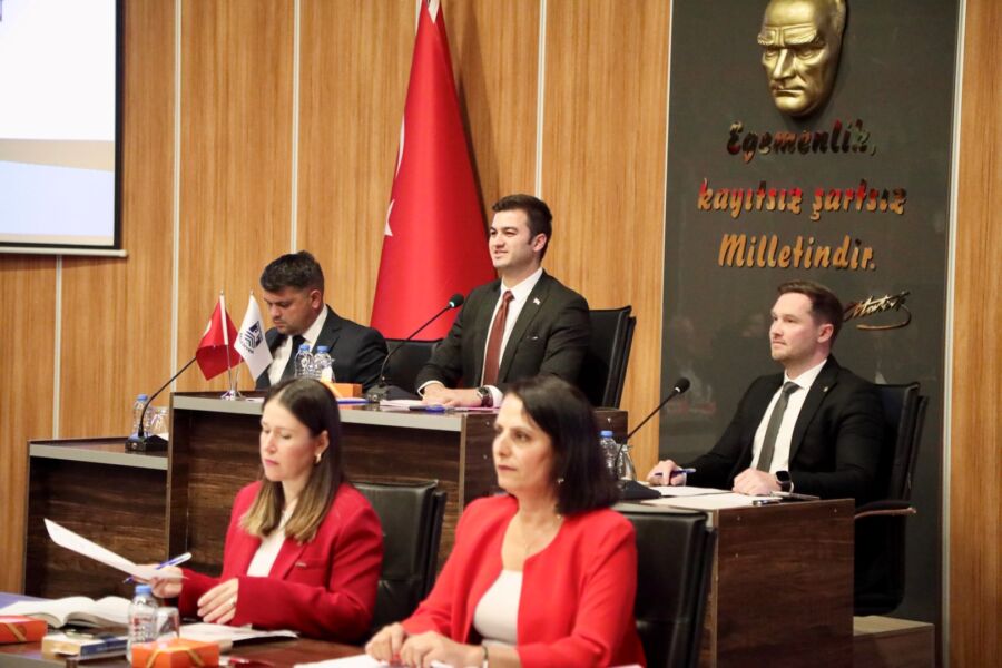 Nisan Ayı Belediye Meclisi Önemli Maddeler için Toplanıyor 8 baskan mandalinci 2024 yili nisan ayi meclisini acti 9