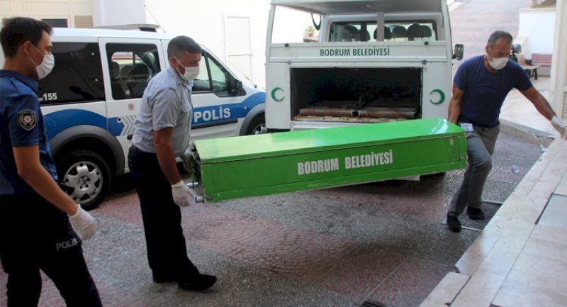Fransız vatandaşı evinde ölü bulundu 16 bodrum cenaze