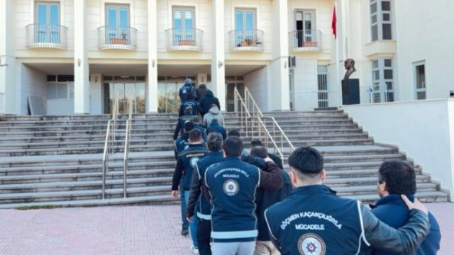 Bodrum'da Göçmen kaçakçılarına operasyon 9 kişi tutuklandı 3 helikopter aa 2447714 2 2