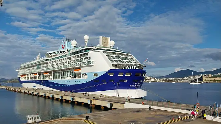 Marella Discovery bin 917 yolcu ile Bodrum’a geldi 16 marella discovery bodrum