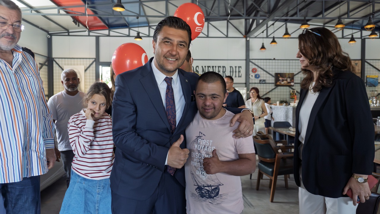 AK Parti Bodrum İlçe Başkanlığı özel bireyleri unutmadı 1 Buyuk DSC07758