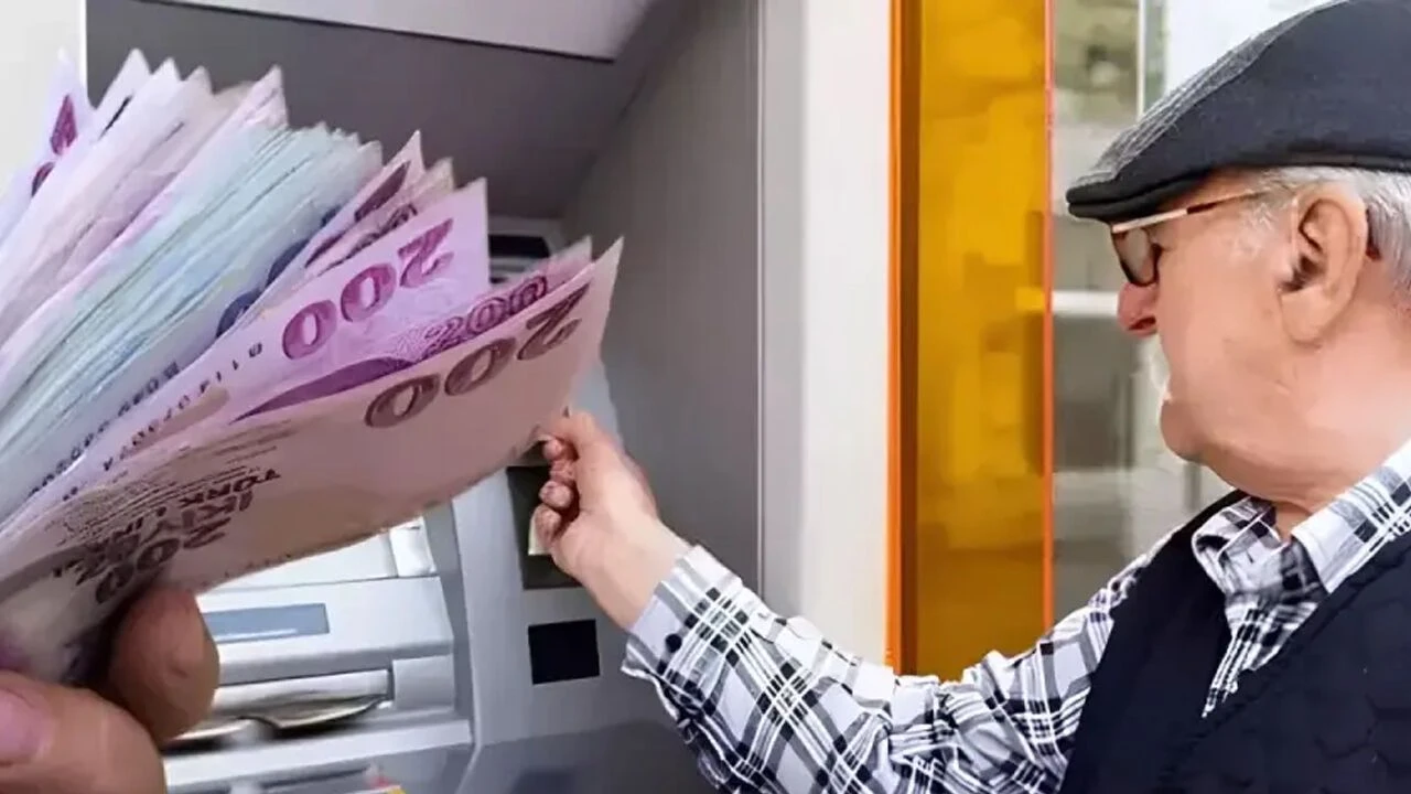 Emeklilere bayram ikramiye ödenmeye başladı 11 emekli 16
