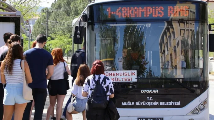 mugla da ogrenciye toplu tasima 1 lira oldu e1778585002889