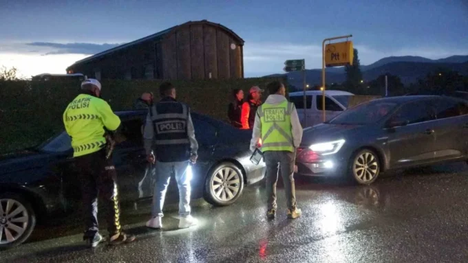 Bayram öncesi genel asayiş uygulaması yapıldı 10 mugla polisinden gece operasyonu gibi denetim 1d3078ca2fab scaled e1779524388624