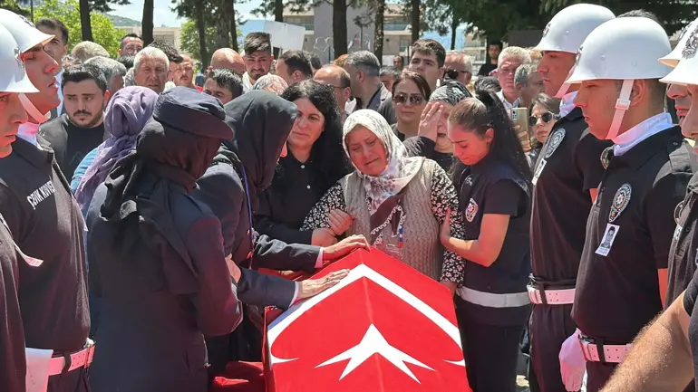 Muğla Şehidini Uğurladı, Eşinin Sözleri Yürekleri Dağladı 5 6a2e8273ab7ede844bb62f5a