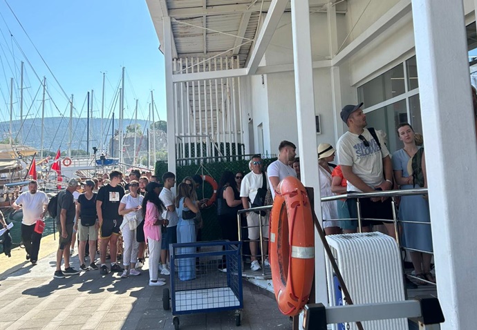 Bodrum Limani Deniz Hudut Kapisinda 24 Saat Hizmet Donemi Basladi 2