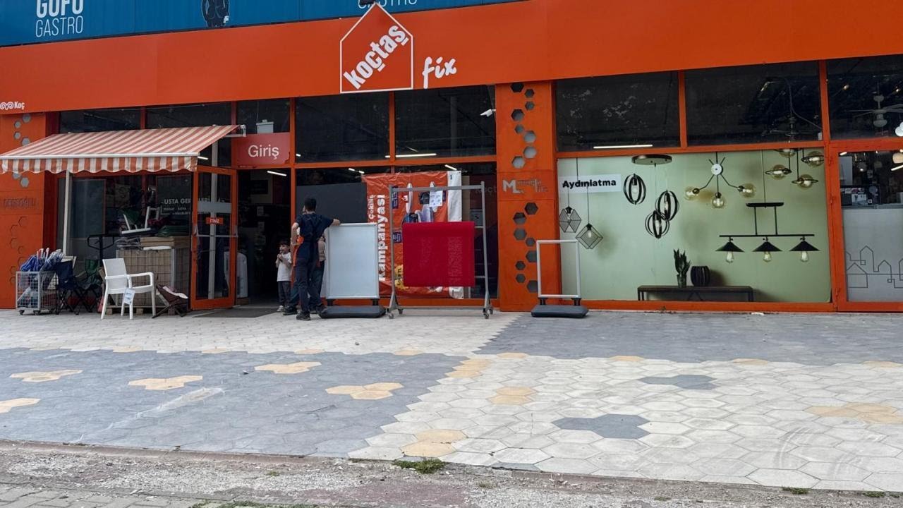 Muğla'da Koç Holding'e bağlı Koçtaş'a taşlı saldırı 21 Internet 20260608 180834