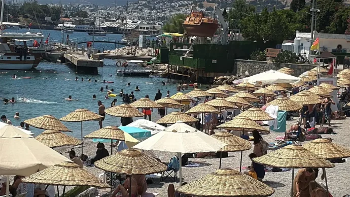 bodrum da sahiller doldu tatil 1782111512 8OoDab e1782502821778