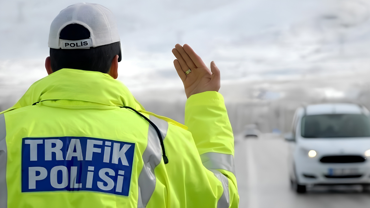 Trafik cezasına itiraz edenler dikkat: Danıştay'dan kritik karar 24 trafik polisi 6