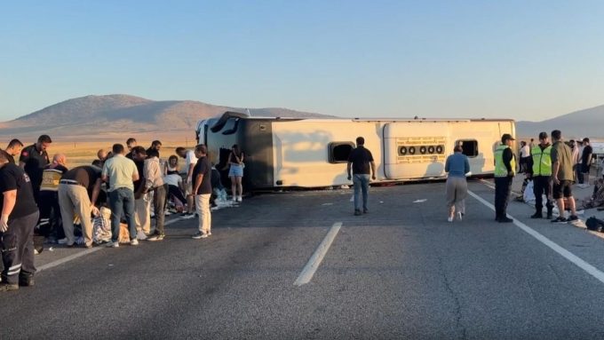 Kütahya'da yolcu otobüsü devrildi: 31 yaralı 2 yolcu otobusu kaza aa 2477394 e1784715302518